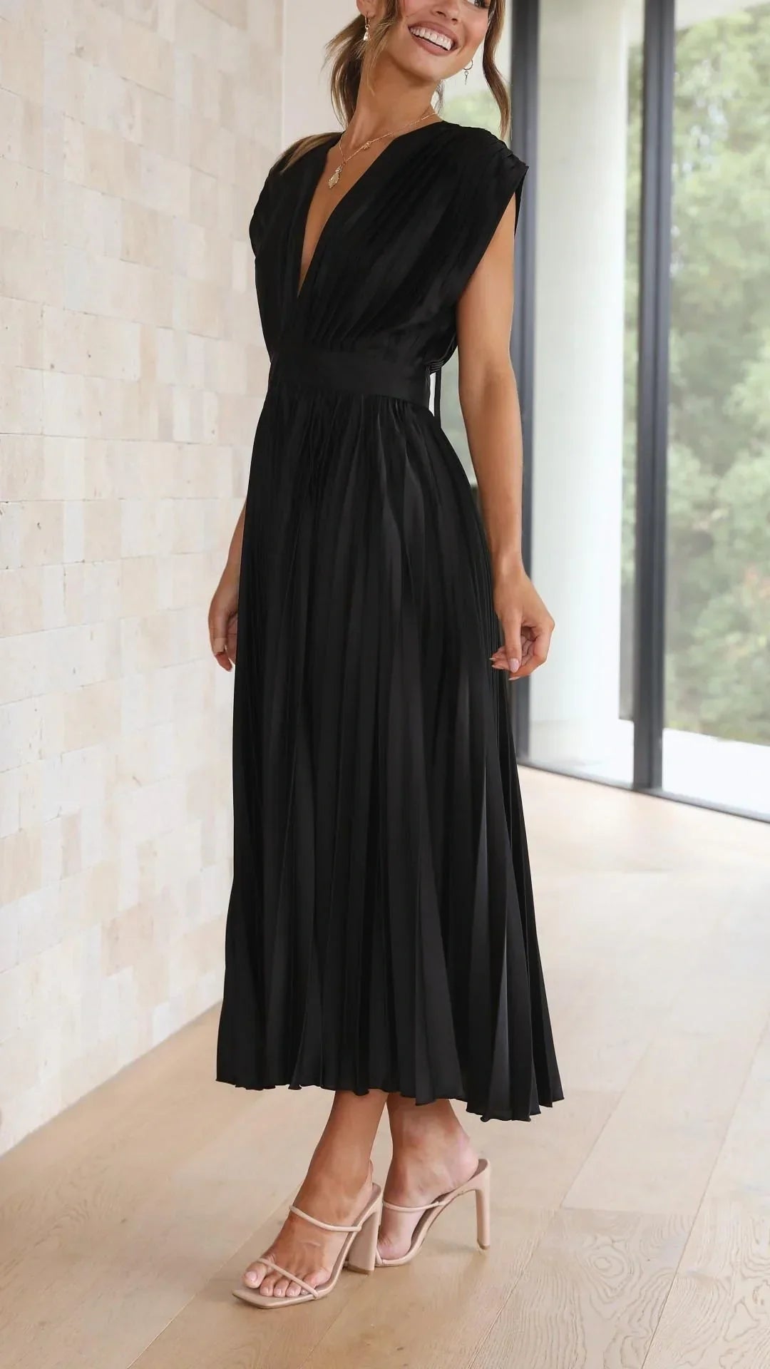 Trendy V-Hals Jurk met Striksluiting - Isabella