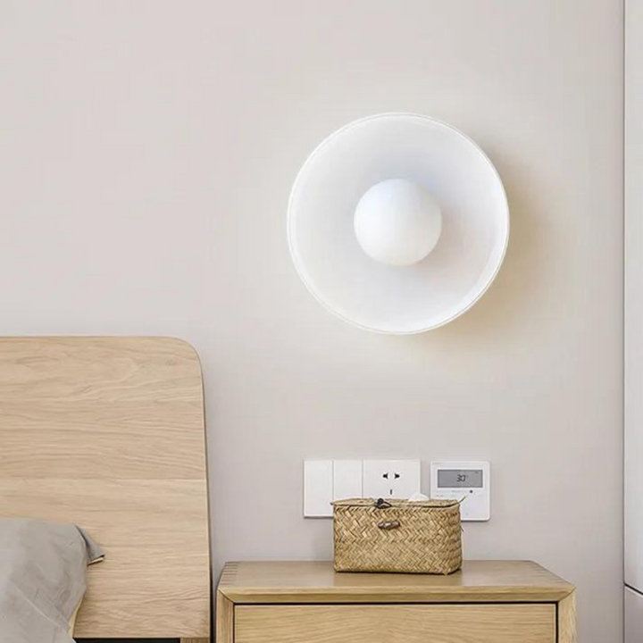 Ronde Plafondlamp met Stijlvolle Functionaliteit - LumiSphere
