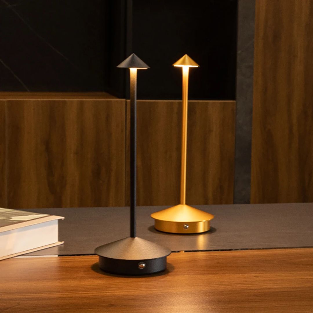 Sammy Jackson™ Robyn Arrow LED Table Lamp