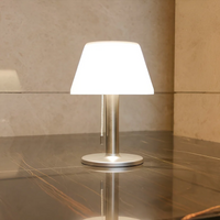 Stylowa lampa stołowa na energię słoneczną - SolarLuxe