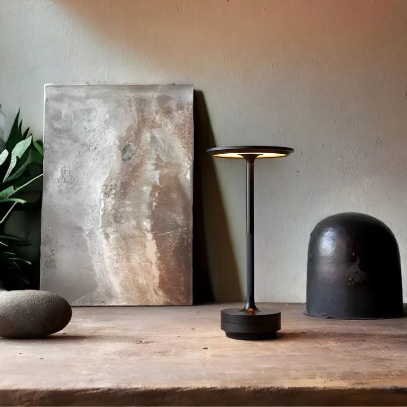 Atmospheric Luxury Table Lamp - LumoVibe