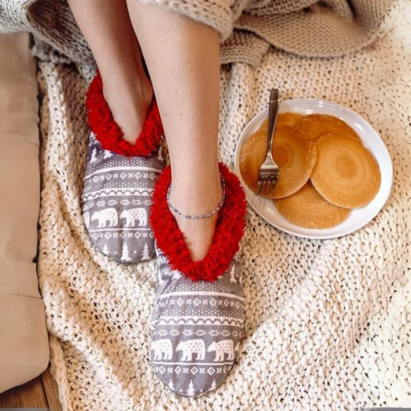 Women’s Fleece Christmas Slipper Socks - HollyWarm