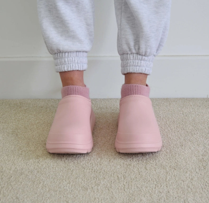 Weather-Resistant Comfort Clogs with Cloud Cushioning - Mireille