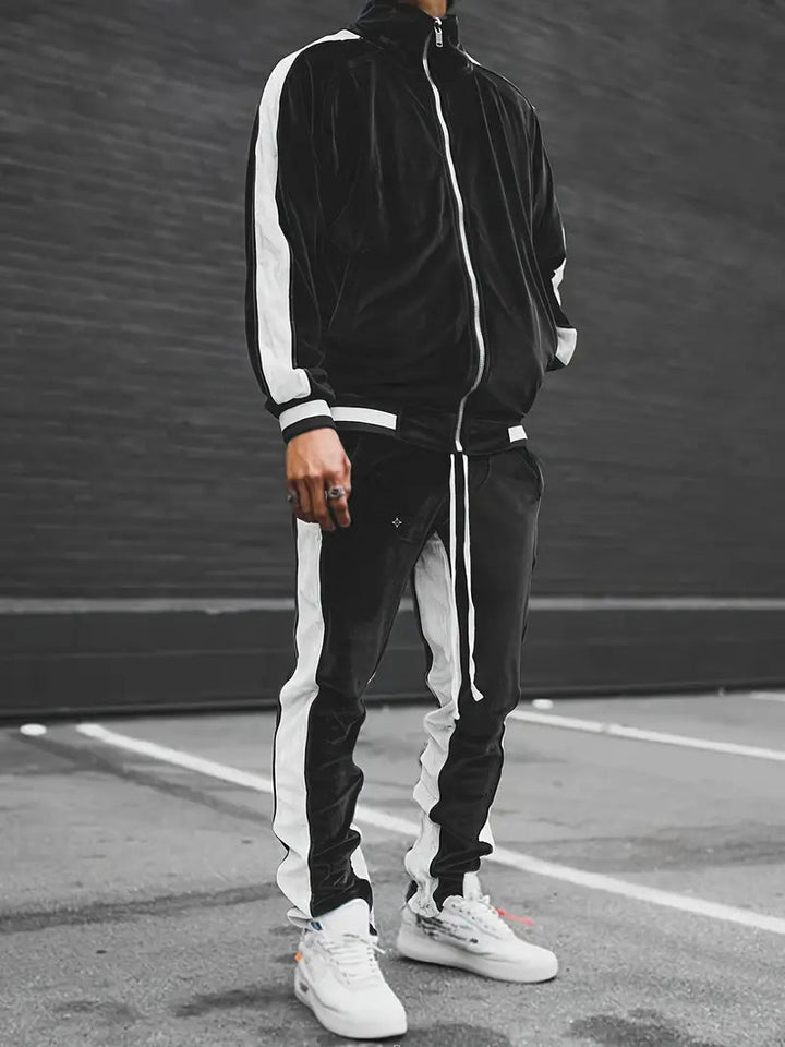 Velvet Jogger Set In A Retro Style - Gilberto