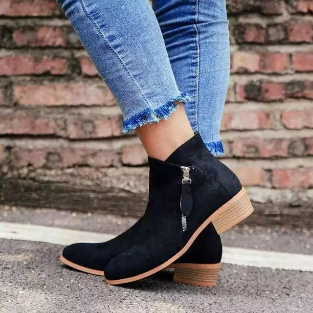 Stijlvolle Leren Dames Enkellaarsjes – Saphira