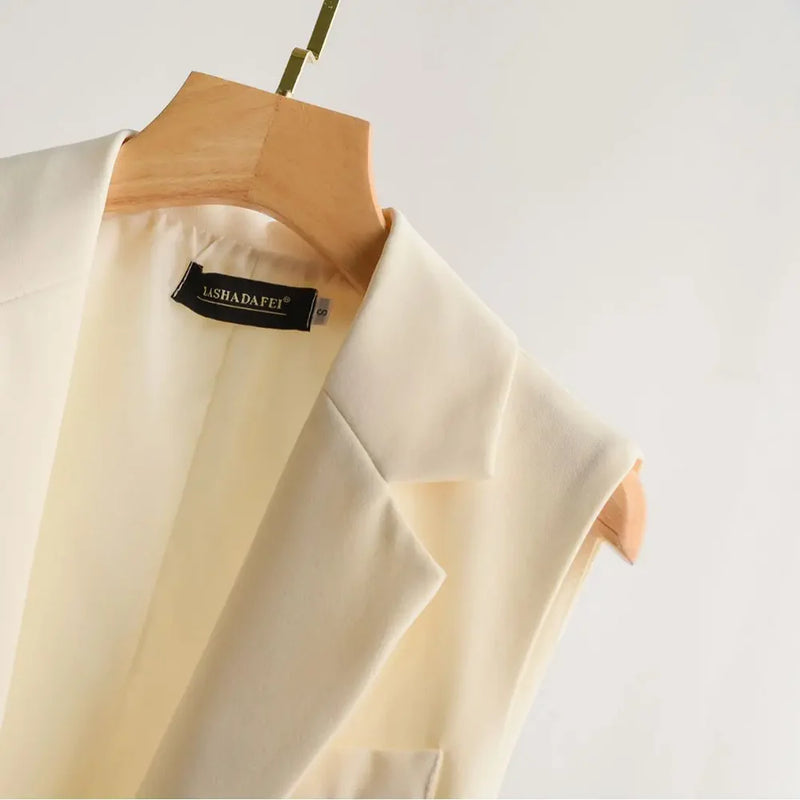 Trendy Sleeveless Blazer - Celeste