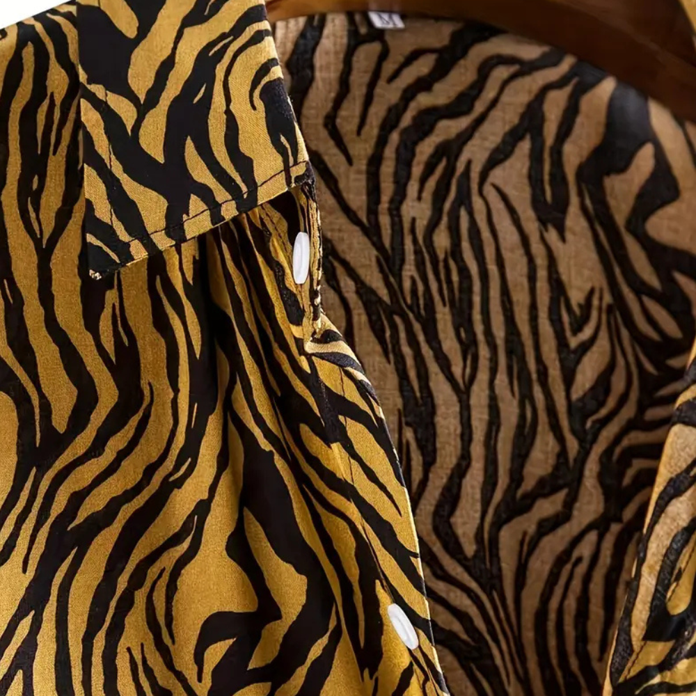 Trendy Tiger Print Shirt with Button Closure - Oscar