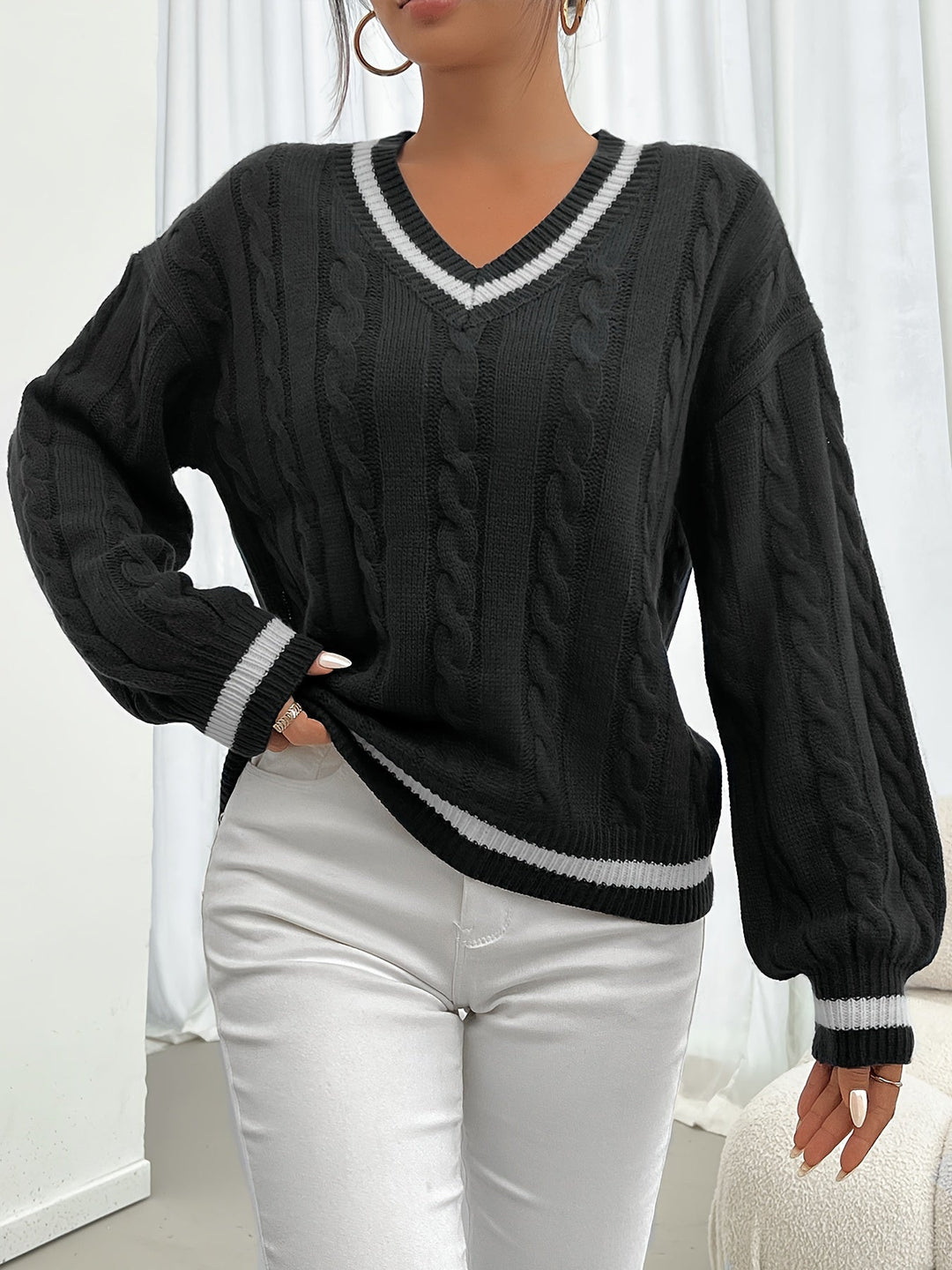 Cable-Knit Sweater with Refined Details - Aurora