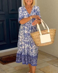 V-Neck Floral Dress – Soléna