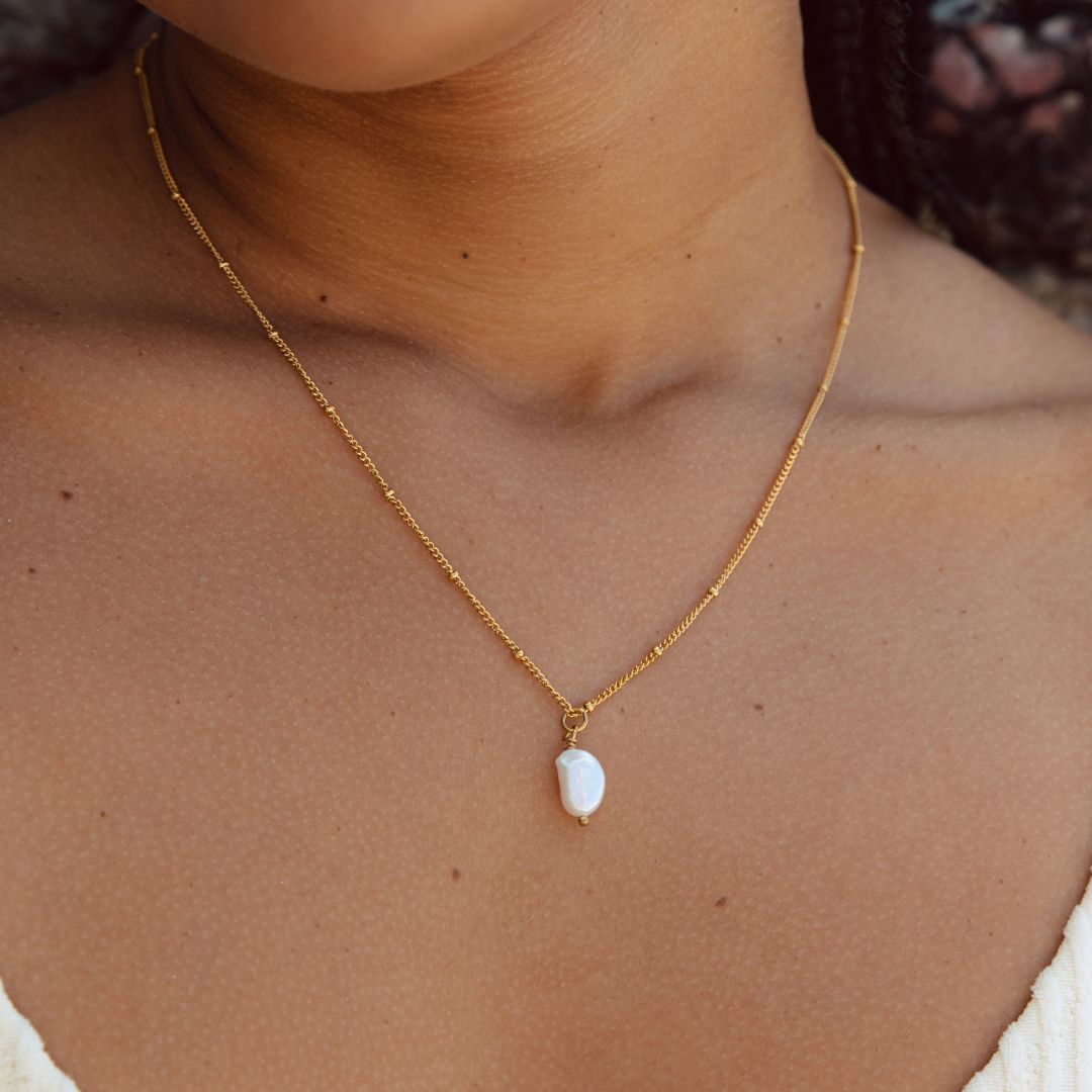 Baroque Pearl Pendant Necklace - Anisa