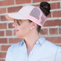 Trendy women's baseball cap with ponytail opening and Velcro closure – Leona