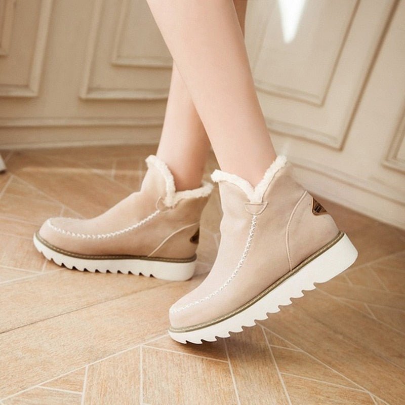 Warm and Comfortable Women's Fleece Boots - Olivia