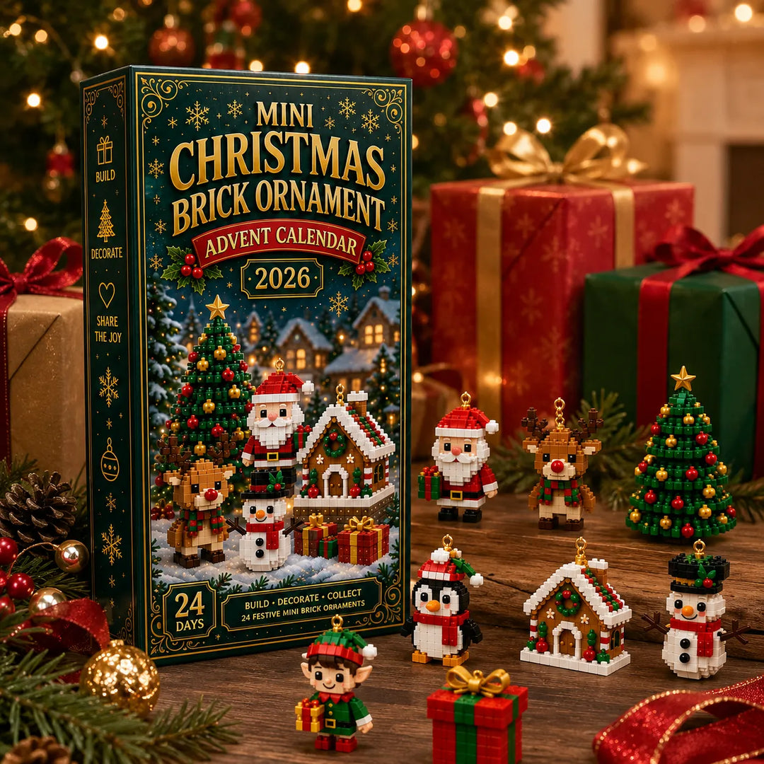 Doos tussen cadeaus en kerstversiering, met een kerstman, rendier, kerstboom, pinguïn, peperkoekhuisje, elf en sneeuwman ervoor. 4