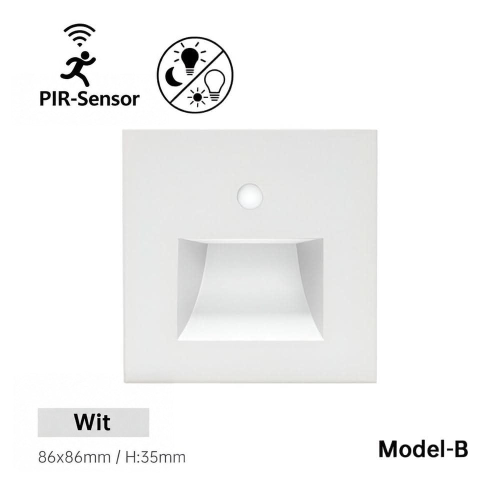 Wit vierkant wandlampje met sensor en diepe trapeziumvormige uitsparing, vooraanzicht op lichte achtergrond 10