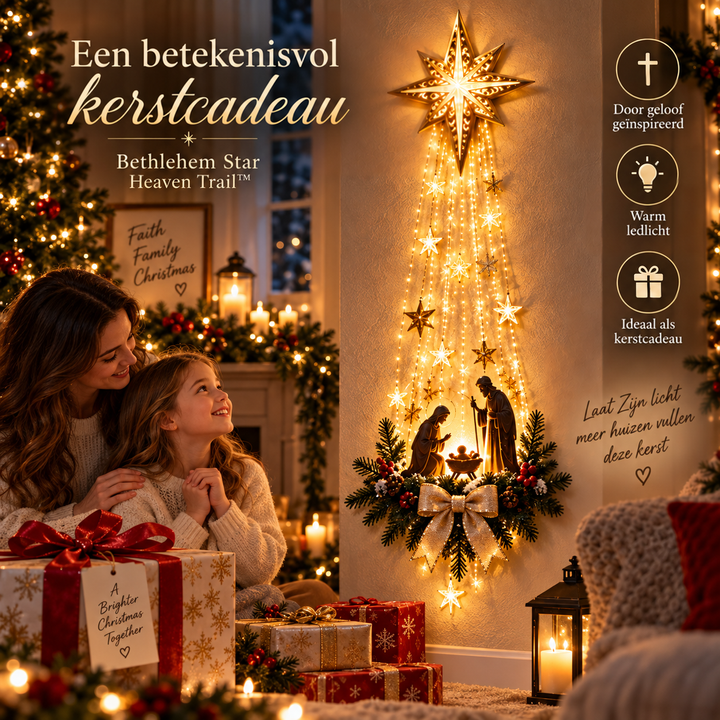 Moeder en dochter bij cadeaus in de woonkamer, naast de verlichte ster met kerststal aan de muur 3
