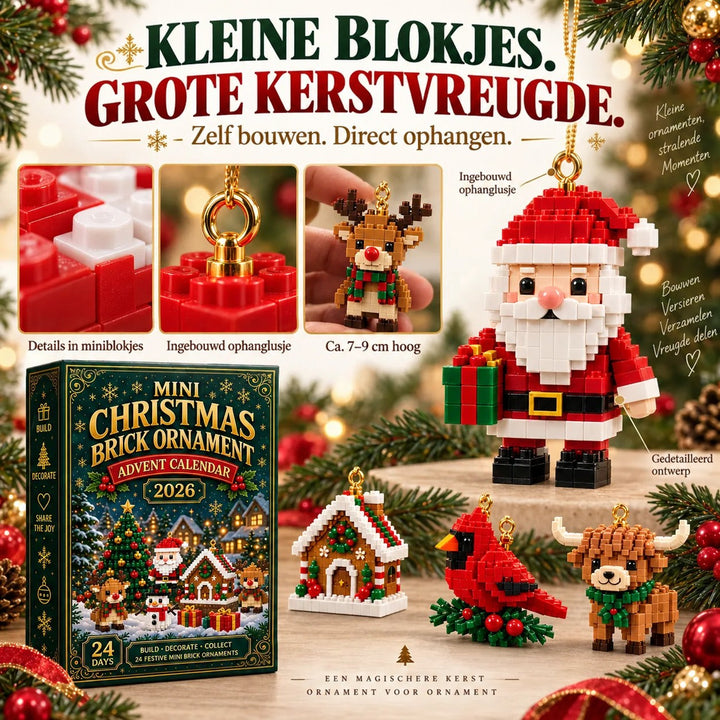 Detailfoto met vergrote blokjes, ingebouwd ophanglusje en rendier in een hand, naast een grote kerstman, peperkoekhuisje, kardinaal en hooglander. 6
