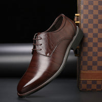 Stylish Men's Lace-Up Shoes with Brogue Details - Lennard
