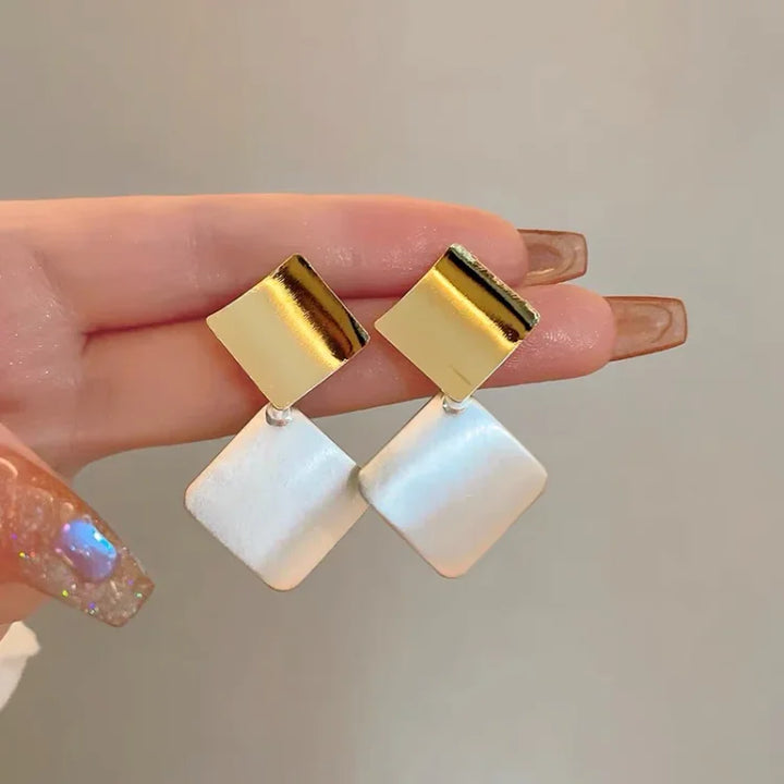 Stylish Clash Earrings - Aria