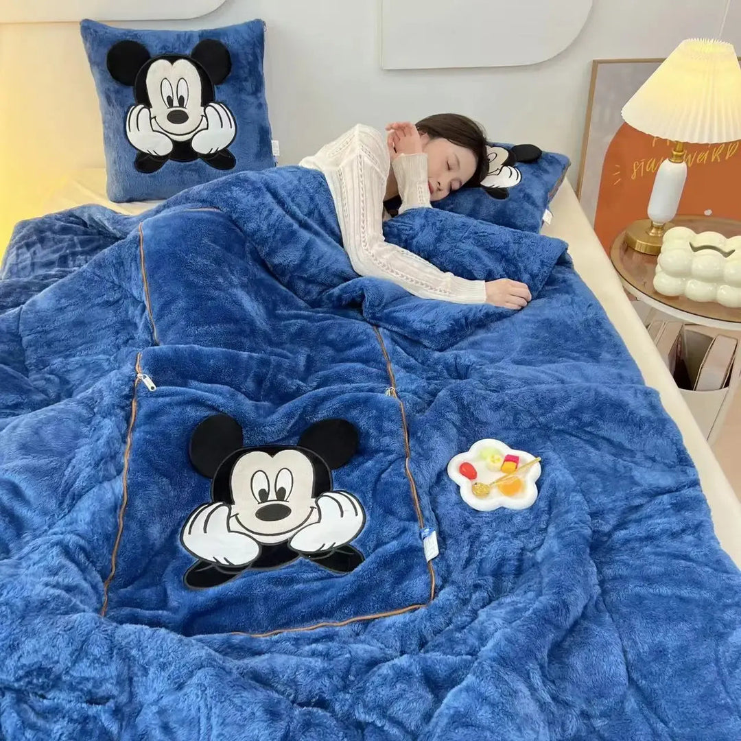 Luxe Cartoon Deken- en Kussenset – Nomi