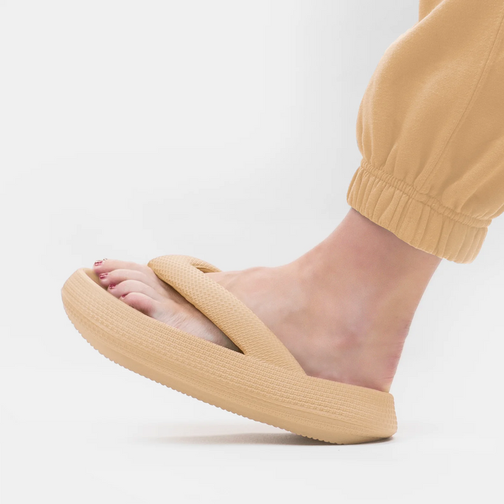 Cloud-Soft Unisex Comfort Flip Flops – Leona