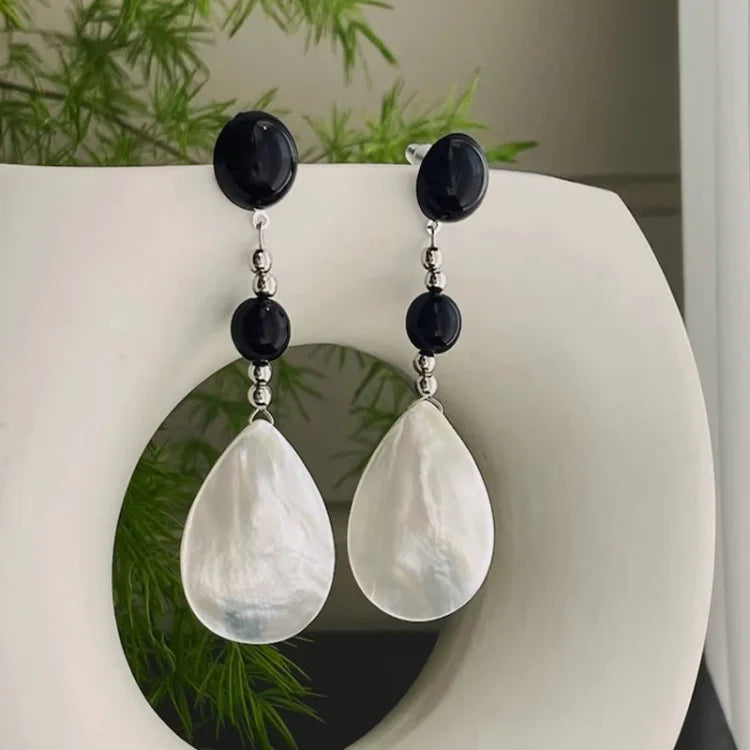 Vintage Shell Earrings - Naia
