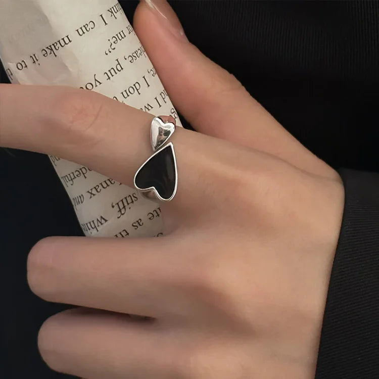 Adjustable Symmetrical Heart Ring - Evelyn