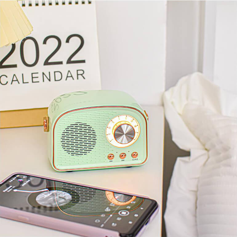 Altavoz Bluetooth vintage con radio FM – RetroVibe