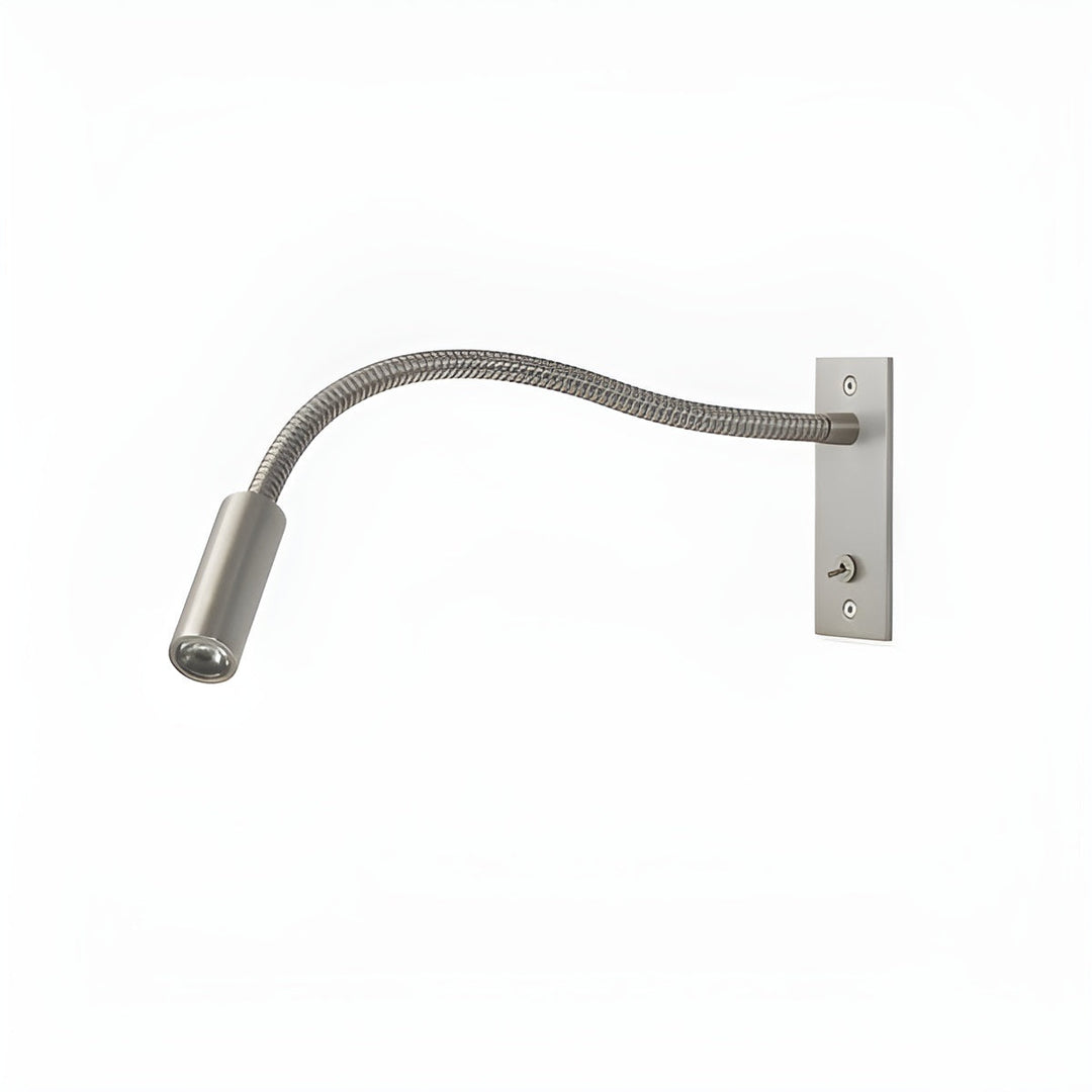 Spiegelbeeldige uitvoering van de zilvergrijze lamp met de wandplaat rechts en de lampkop naar links gericht, op wit. 11