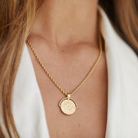 Stylish Sun Pendant Necklace - Aurora