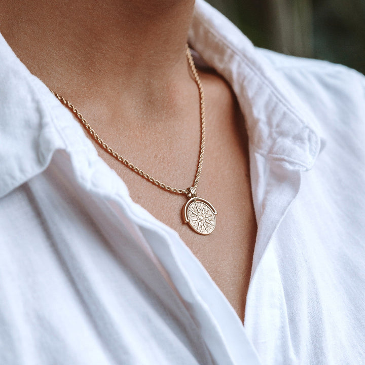Stylish Sun Pendant Necklace - Aurora