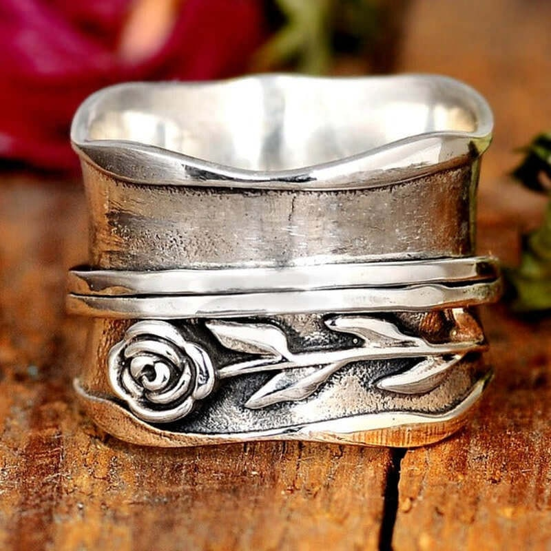Handmade Silver Flower Ring - Lila