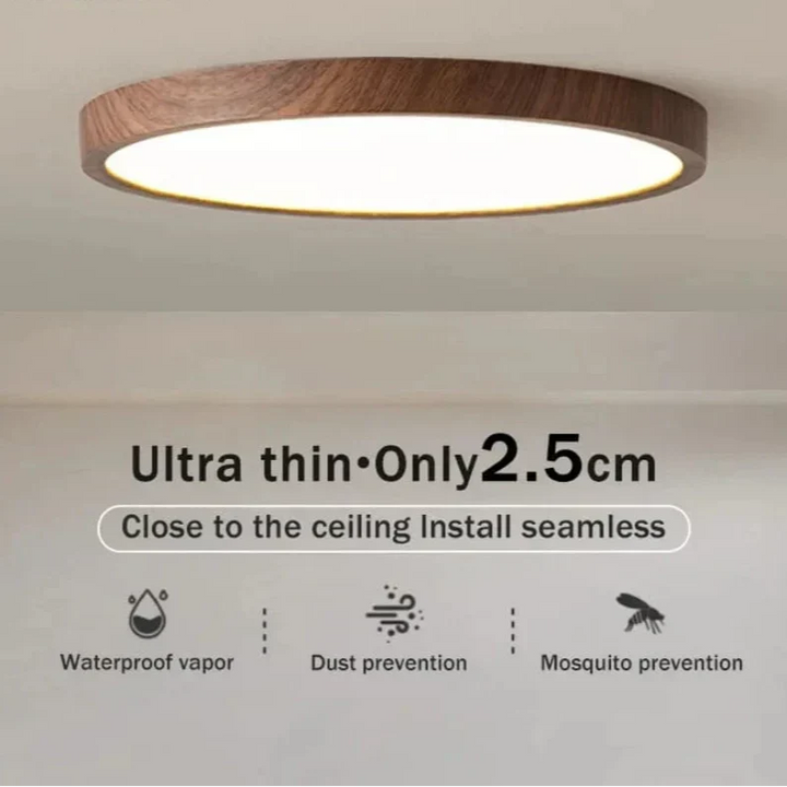 Ultradunne lamp met donkere houtrand aan het plafond, met pictogrammen voor vochtbestendigheid, stofwering en bescherming tegen muggen. 15