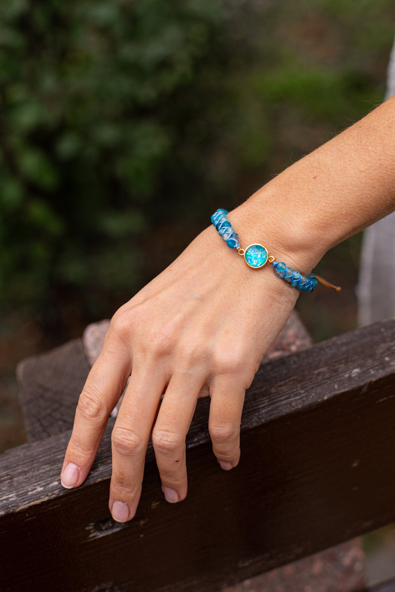 Hypnotiserende Blauwe Opaal Armband - Liora