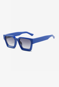 Stylish Sunglasses with 100% UV Protection – Selis