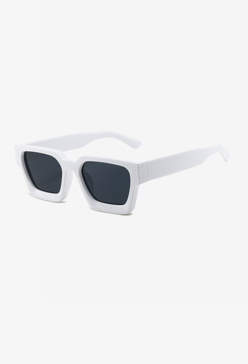 Stylish Sunglasses with 100% UV Protection – Selis
