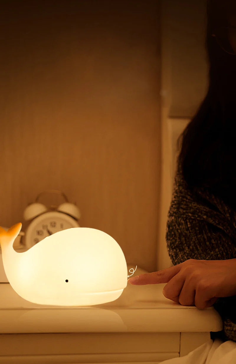Urocza lampka nocna wieloryb z zmianą koloru - GlowWhale
