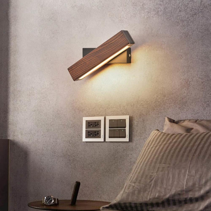 Drewniana lampa ścienna LED z funkcją obrotu - Twilight Pivot