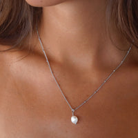 Baroque Pearl Pendant Necklace - Anisa
