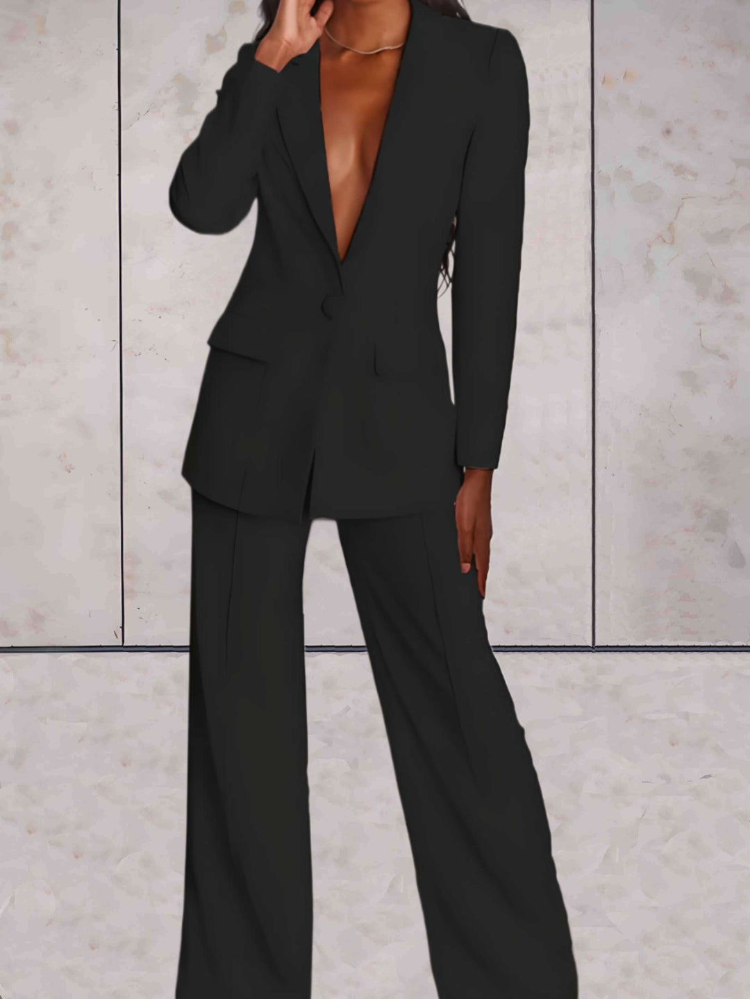 Two-Piece Business Women's Set with Blazer & Wide Pants – Emilia