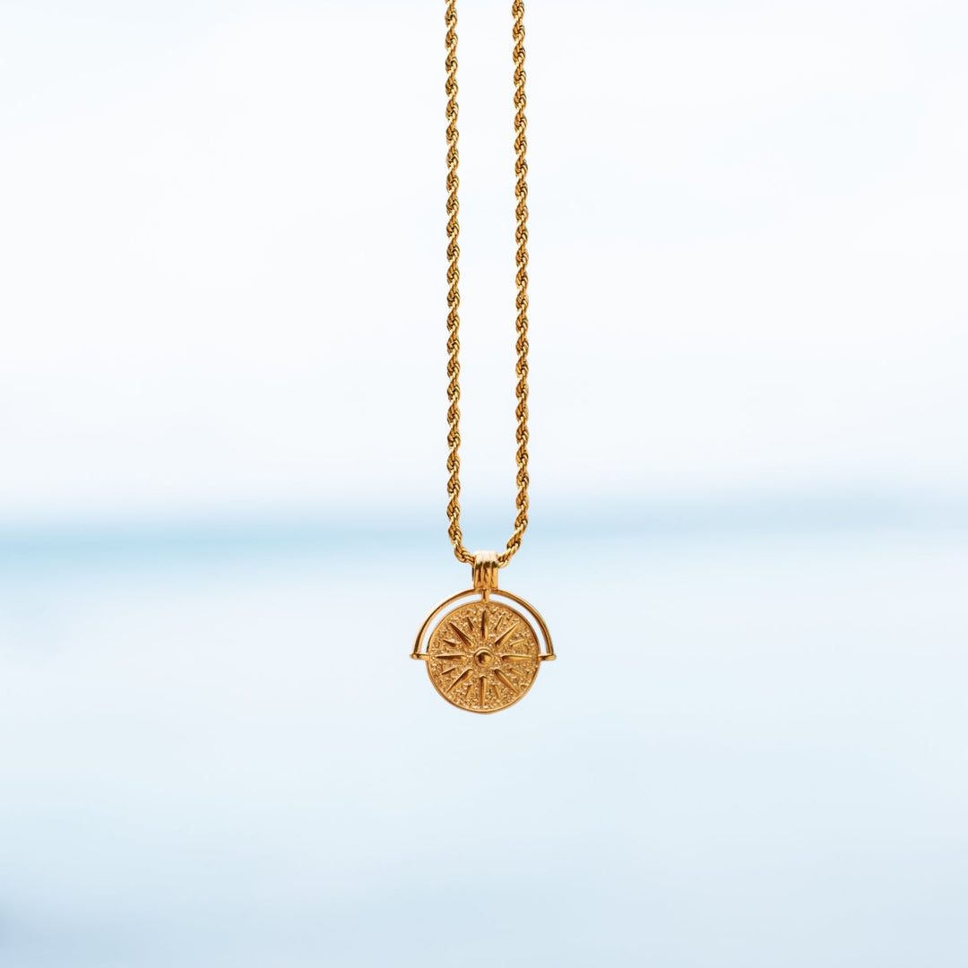 Stylish Sun Pendant Necklace - Aurora