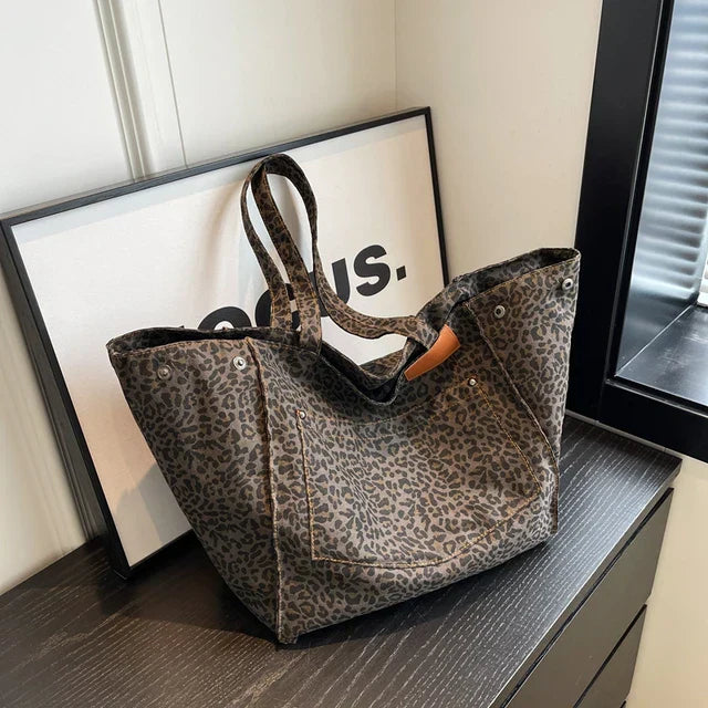 Oversized Canvas Shoulder Bag with Leopard Print - Lila