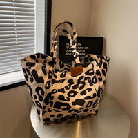 Oversized Canvas Shoulder Bag with Leopard Print - Lila