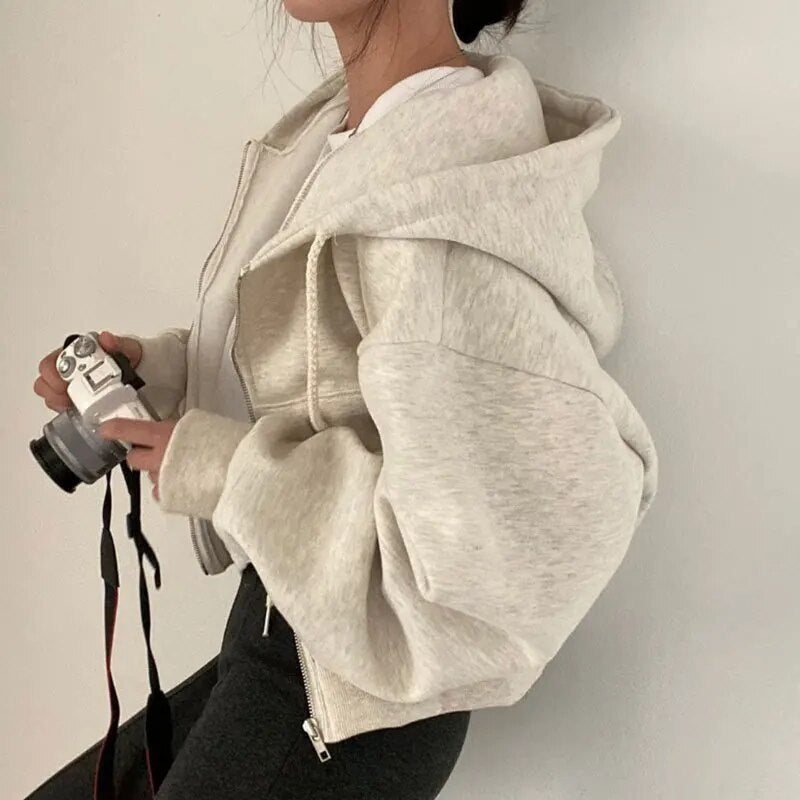 Short Women's Vest with Hood and Oversized Fit – Rinette