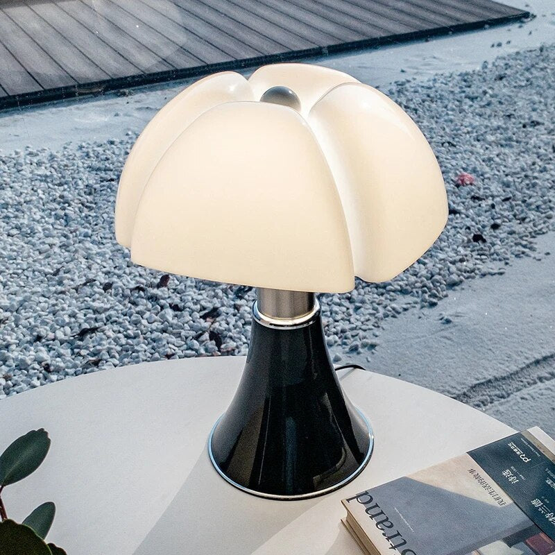 Stylish Floral Table Lamp – Fleur