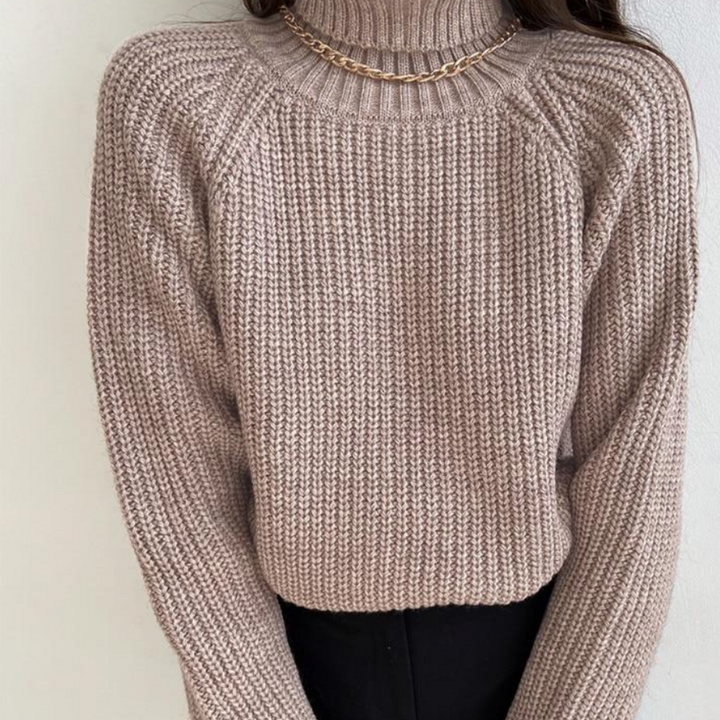 Coco Turtleneck | A warm & finely knitted sweater