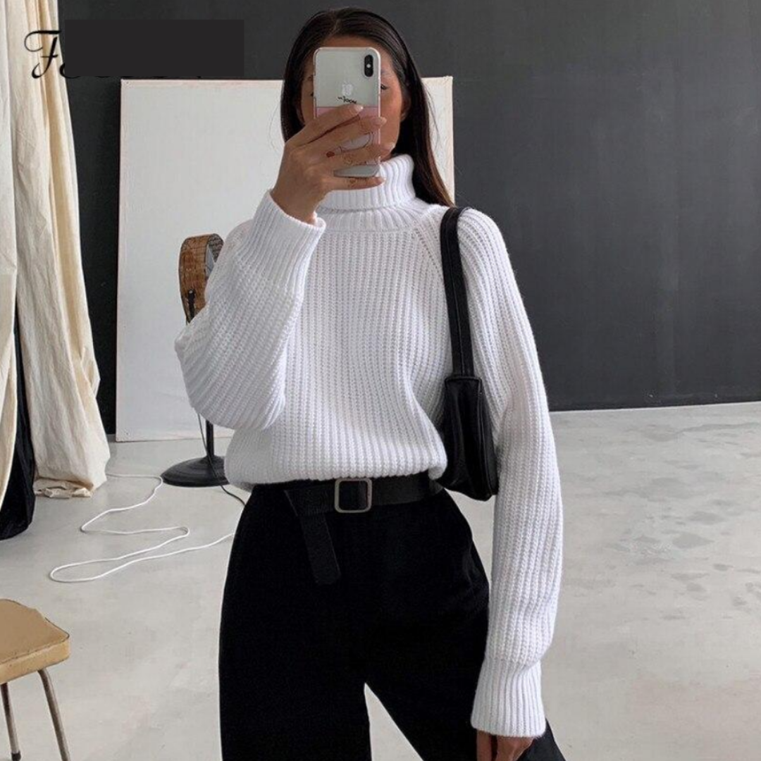 Coco Turtleneck | A warm & finely knitted sweater