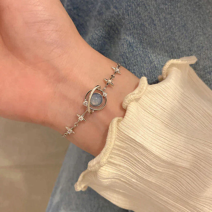 Cosmo Charm Bracelet | A bracelet with a cosmic vibe!