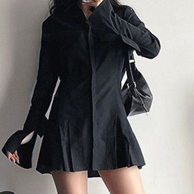 Yasmin long-sleeve dress | Classic and versatile