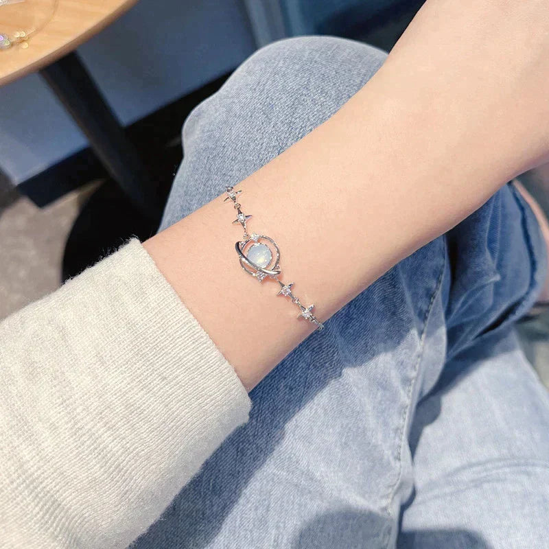 Cosmo Charm Bracelet | A bracelet with a cosmic vibe!