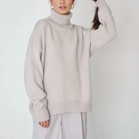 Mila Coltrui | Oversized & Warm